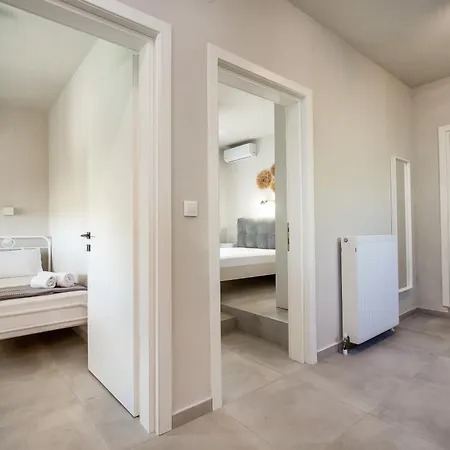 Efi's House Semesterbostad *